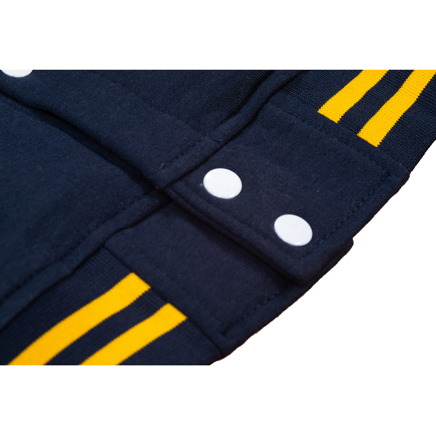 Collegejacke / Baseballjacke mit Ärmeln aus Kunstleder Collegejacke / Baseballjacke mit Ärmeln aus Kunstleder