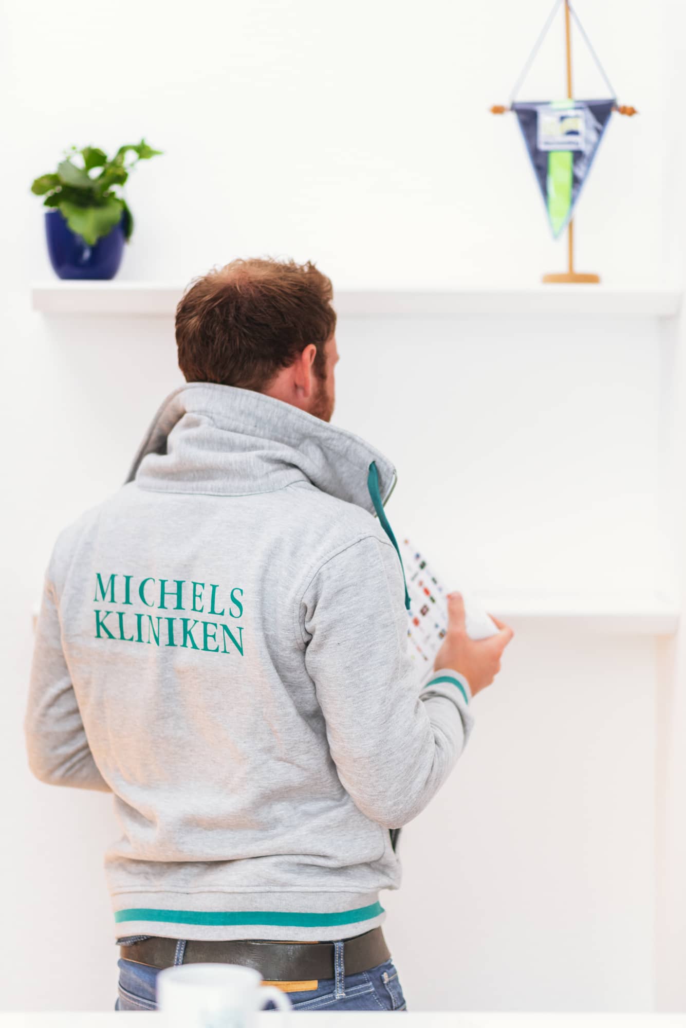 Sweatjacke mit hohem Kragen