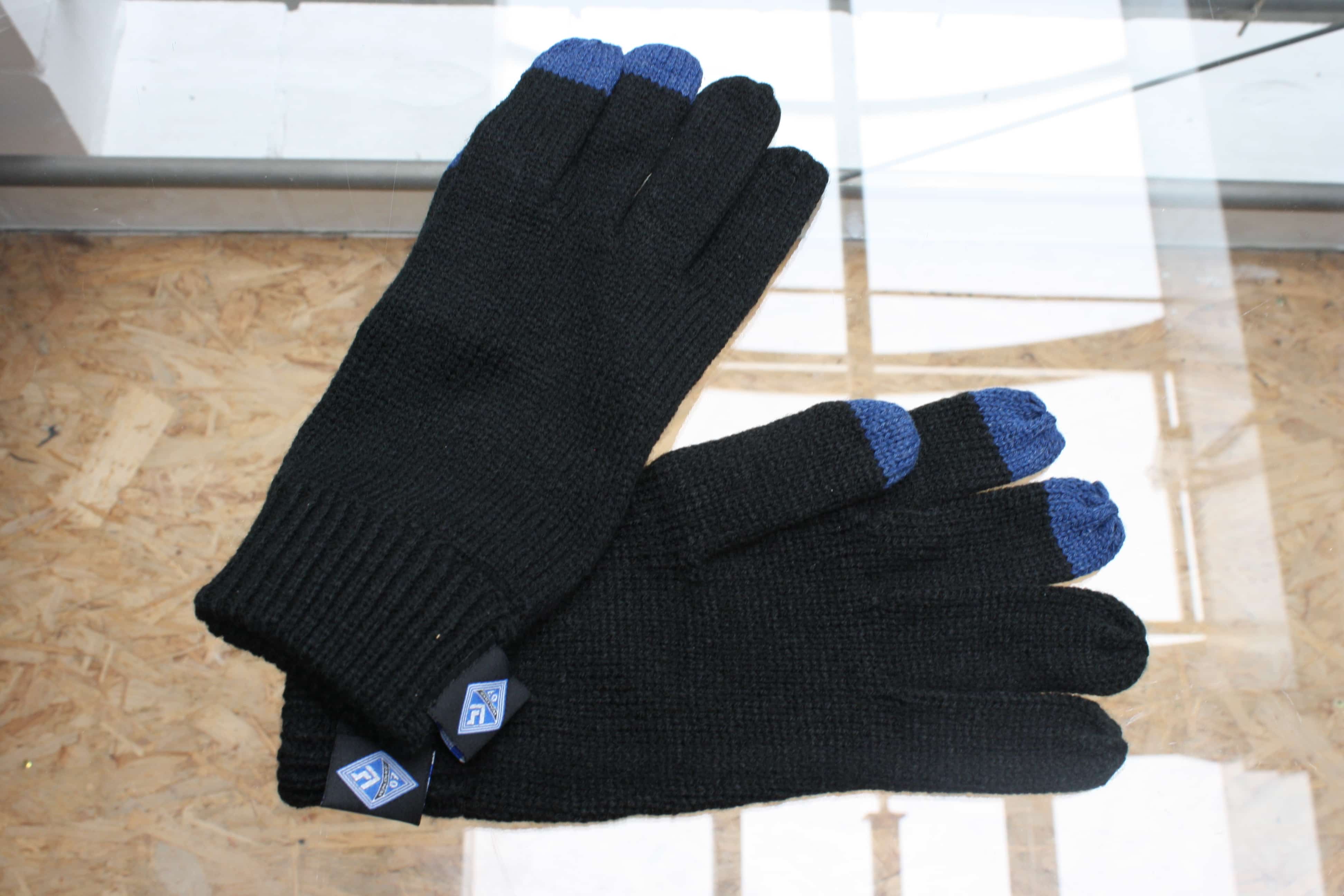 Handschuh gestrickt, mit Touch u. Weblabel