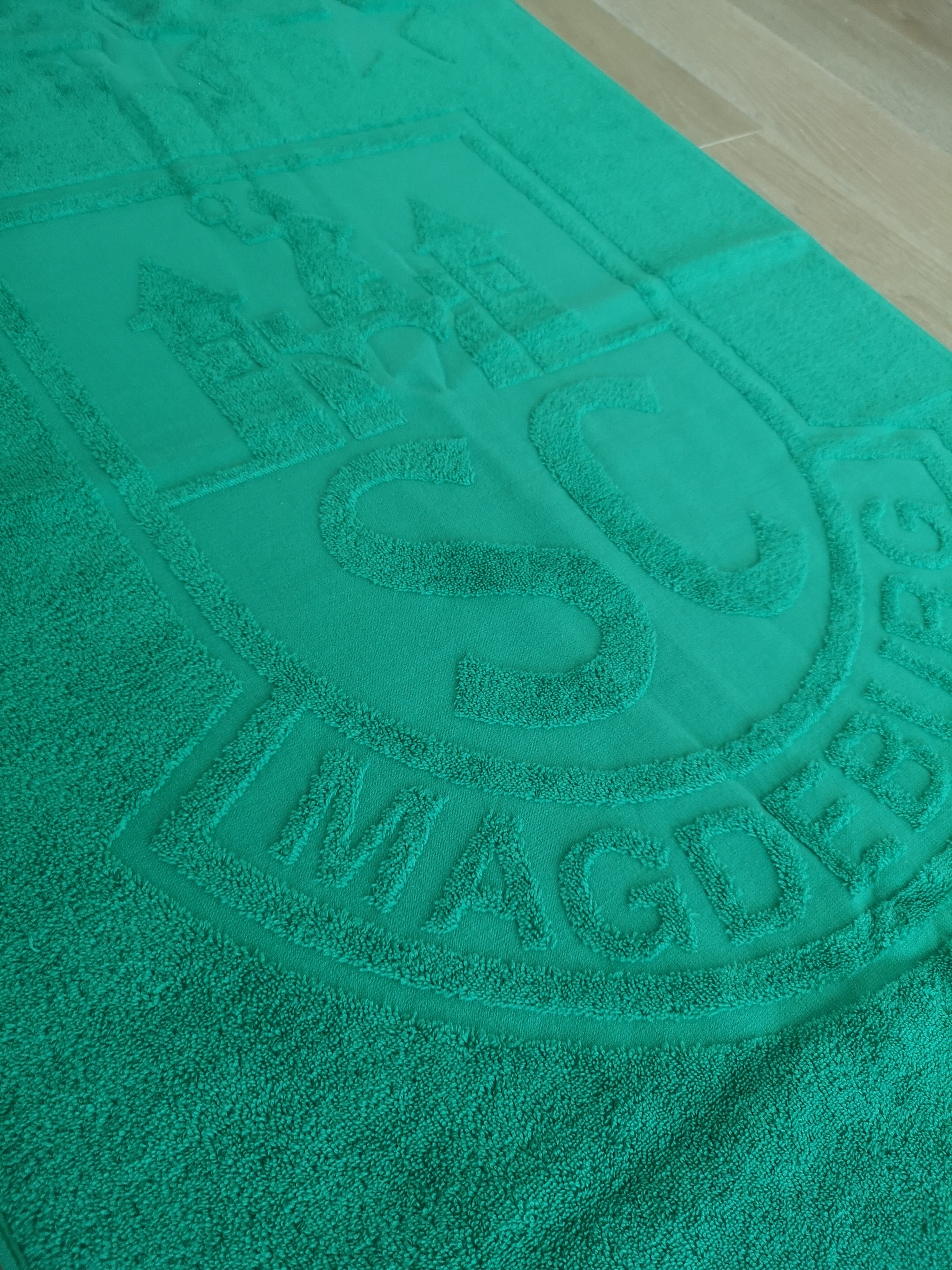 Badetuch 70x140 cm Logo geprägt Badetuch 70x140 cm Logo geprägt