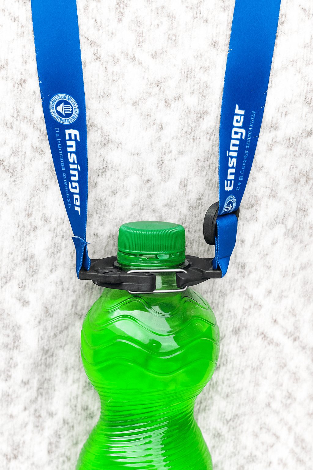 Lanyard mit Ring als Flaschenhalter